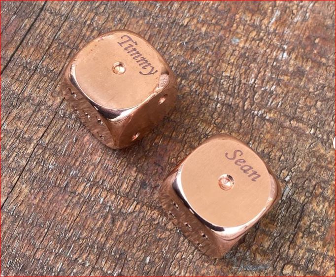 Custom listing for Aurelien: 10 copper dices with engraving