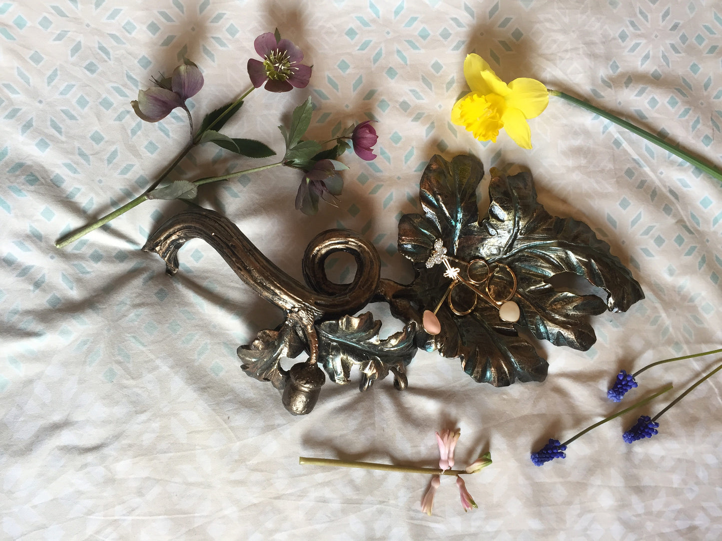 Ring dish, iron ring dish, jewels, rings, wedding rings, wedding rings holder, jewelry storage, metal art, table decoration, forging art