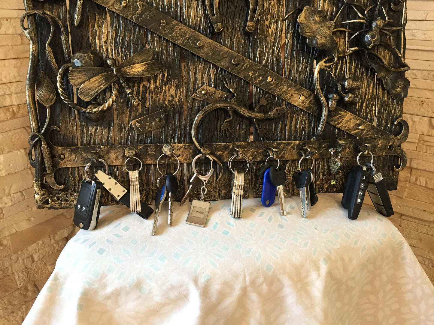 Wall key holder, key holder for wall, forged metal key holder, key rack, key hanger, key hooks, metal key rack,metal key organizer,key stand