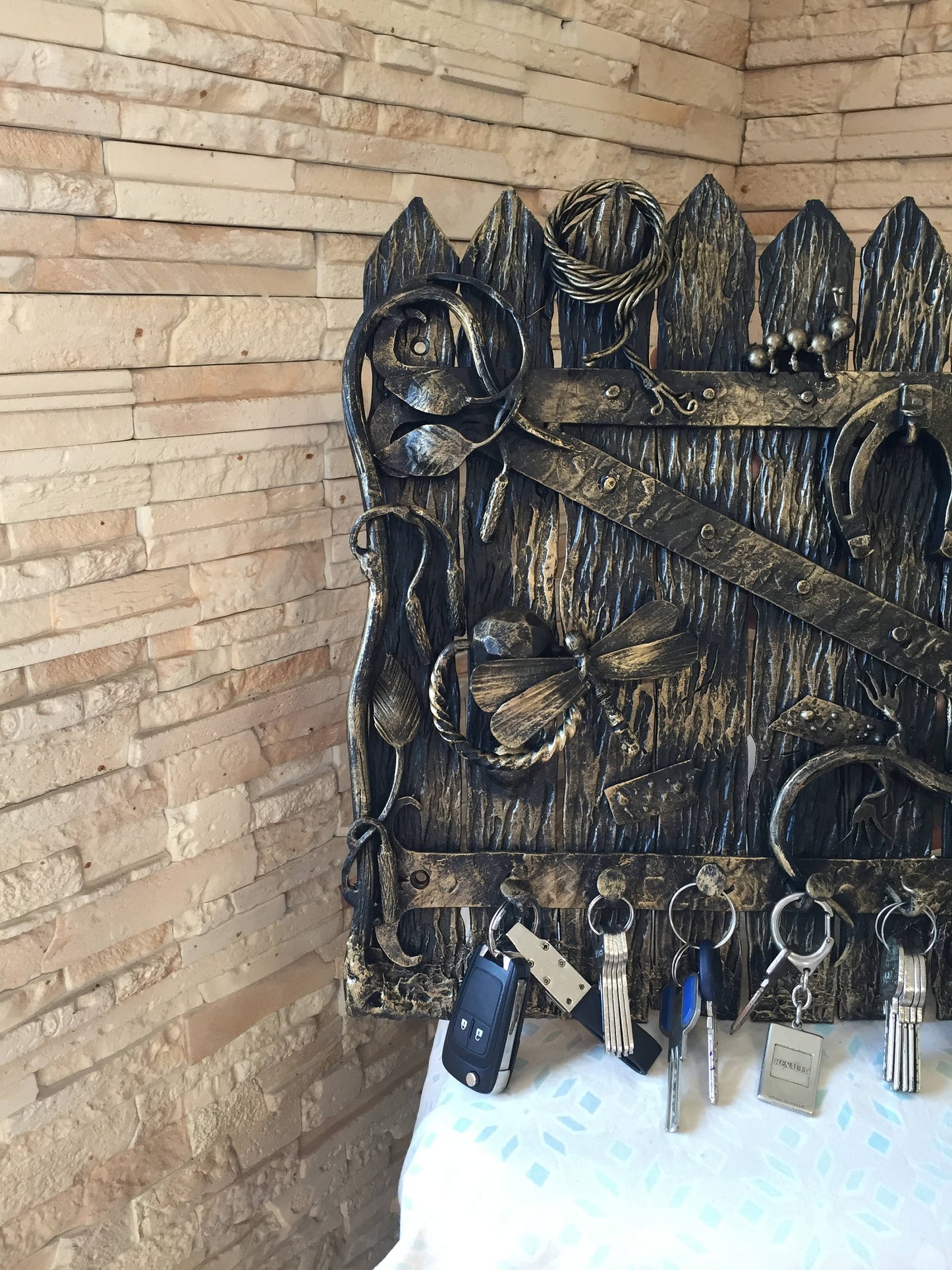 Wall key holder, key holder for wall, forged metal key holder, key rack, key hanger, key hooks, metal key rack,metal key organizer,key stand
