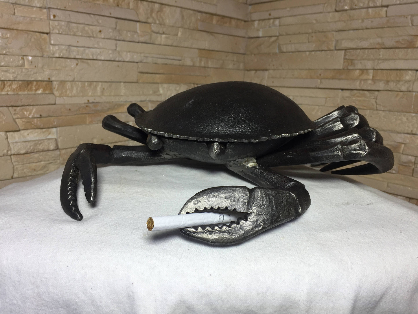 Ashtray forged metal, ash tray, cigar ashtray, cigar holder, cigarette holder case, smoker accessories, tobacco, gift for smoker, cigar case