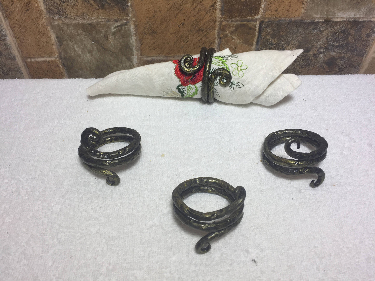 Napkin rings, hand forged napkin rings, kitchen napkin, iron anniversary gift for her, wedding napkin rings, napkin holder, hostess gift