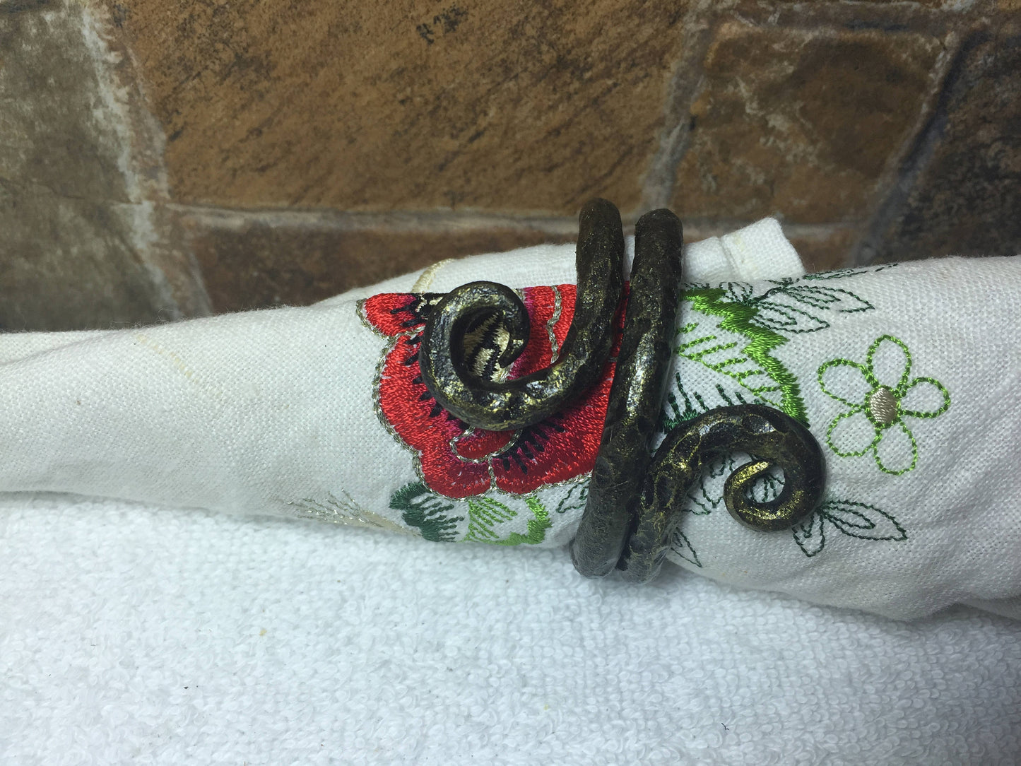 Napkin rings, hand forged napkin rings, kitchen napkin, iron anniversary gift for her, wedding napkin rings, napkin holder, hostess gift