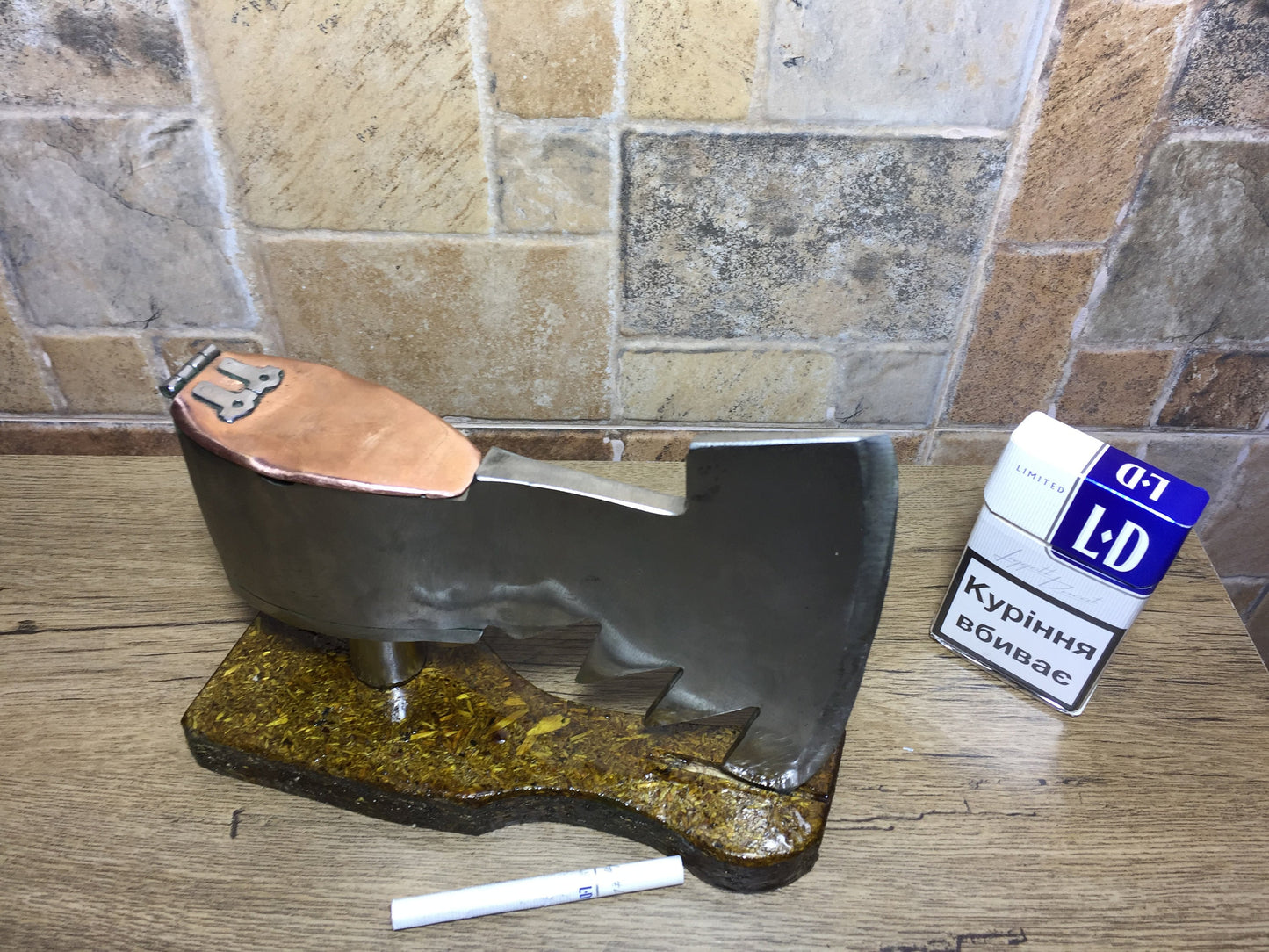 Ash tray with copper cover, metal ashtray, viking axe, medieval axe, ashtray, iron gift, iron anniversary gift, iron gift for men,iron gifts
