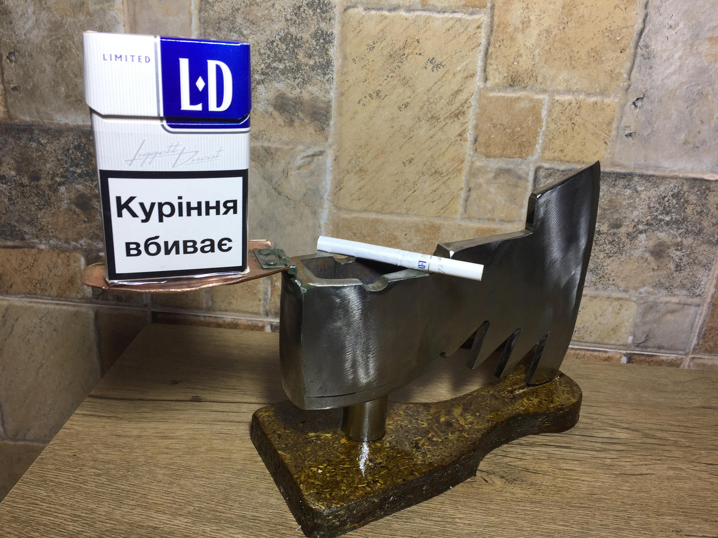 Ash tray with copper cover, metal ashtray, viking axe, medieval axe, ashtray, iron gift, iron anniversary gift, iron gift for men,iron gifts