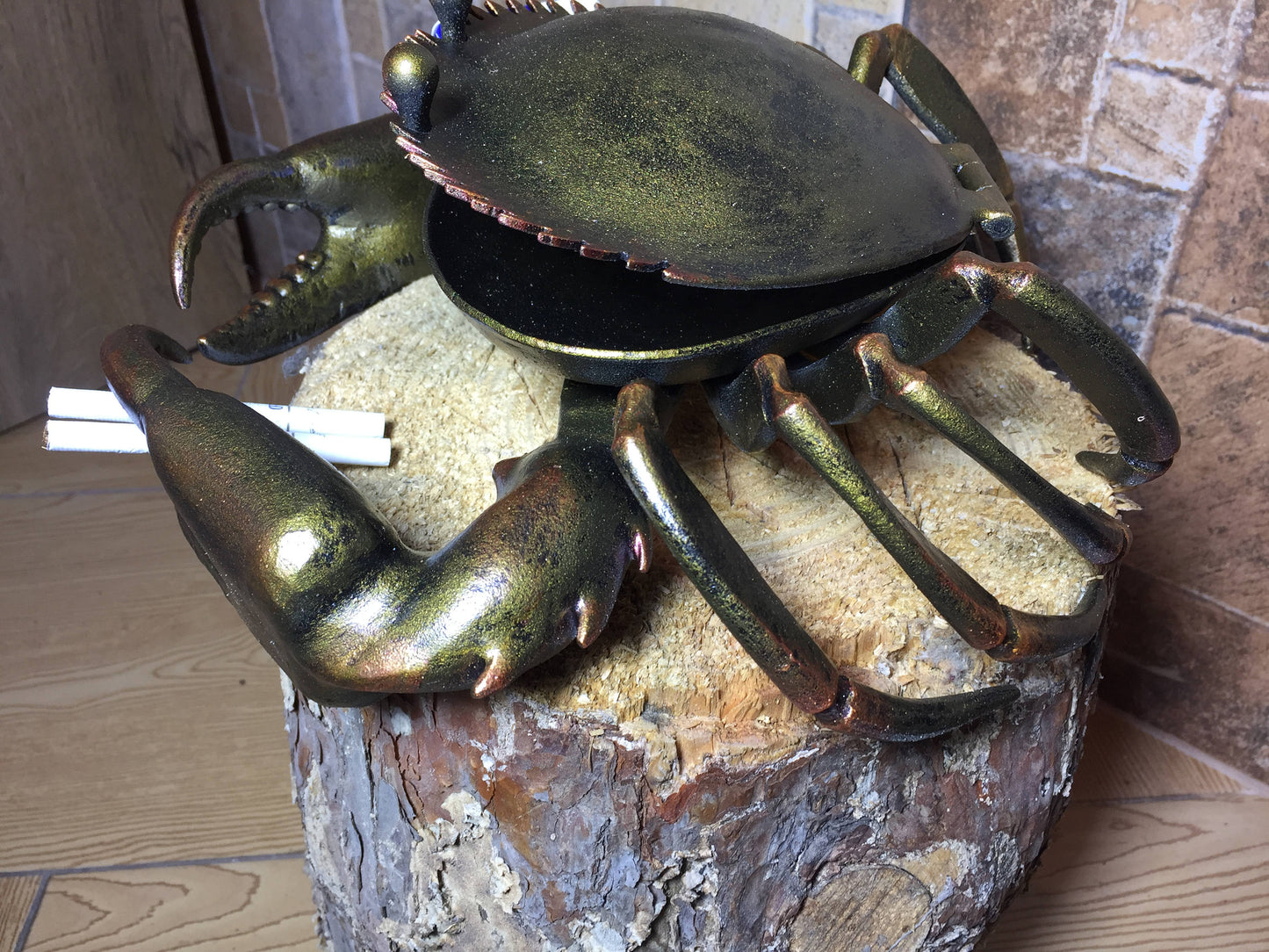 Wrought iron ashtray, metal ashtray, blacksmith ashtray, crab sculpture with lid, jewelry holder, ashtray stand, ashtray lighter, humidor