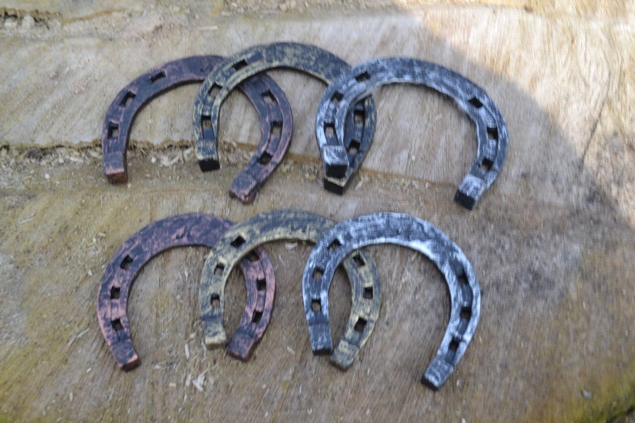 A set of 3 horseshoes, hand forged horseshoe, horse shoe, lucky talisman, iron gift, metal art, goodluck symbol, lucky horseshoe, wall decor