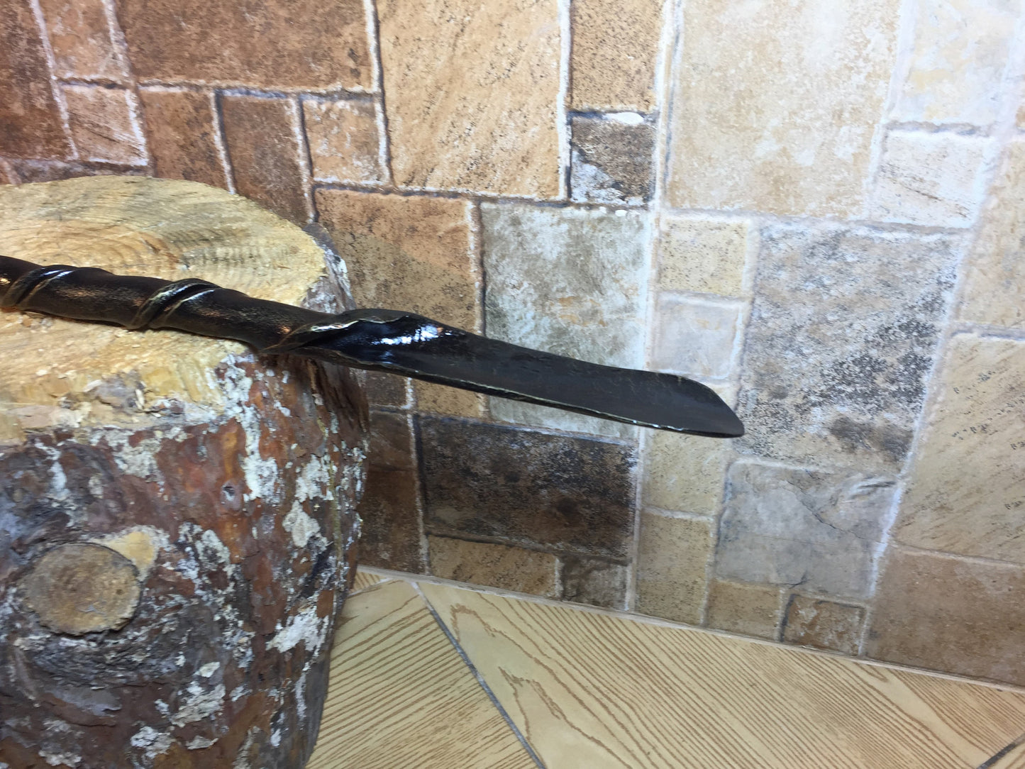 Iron shoehorn, metal shoe horn, hand forged shoe horn, shoe horn, shoes accessories, shoes stuff, insoles, shoes, forged art, metal artwork