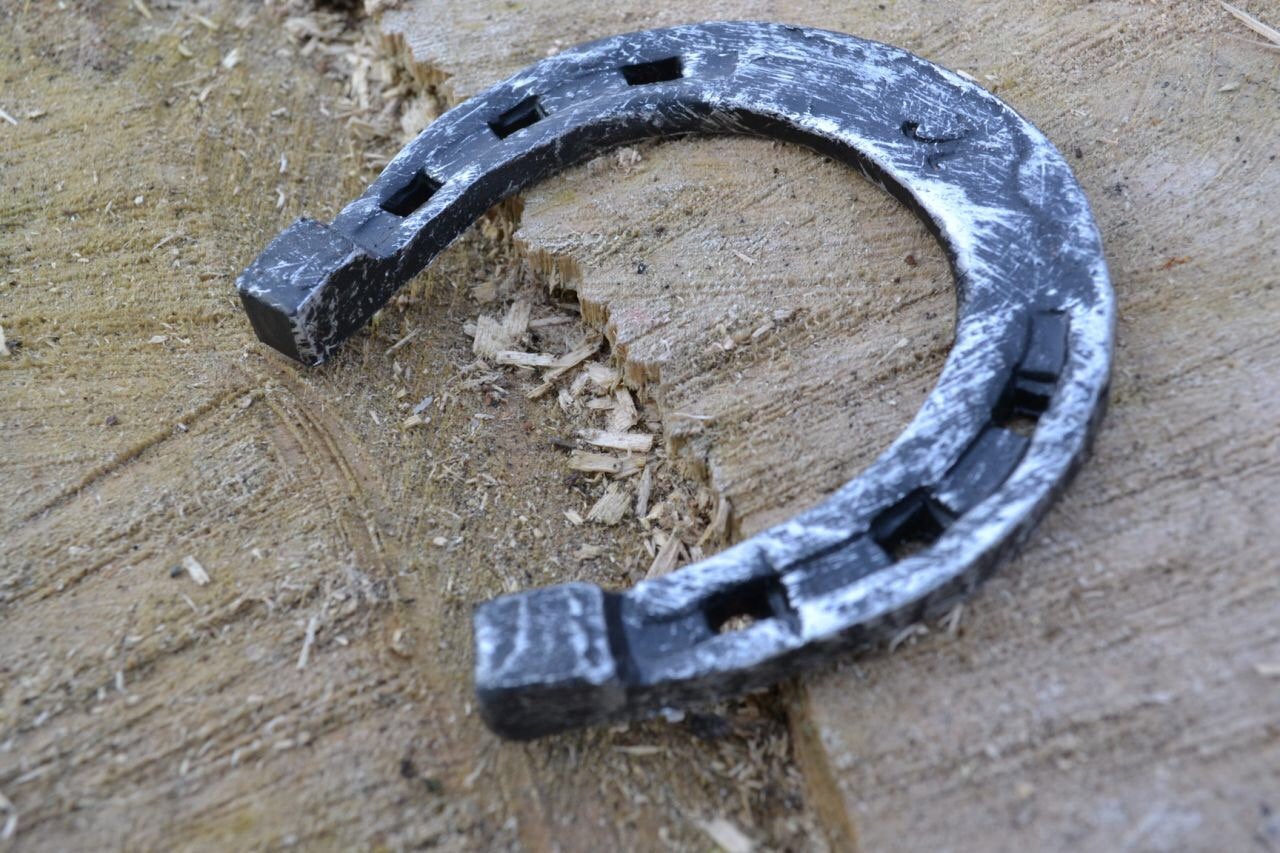 A set of 3 horseshoes, hand forged horseshoe, horse shoe, lucky talisman, iron gift, metal art, goodluck symbol, lucky horseshoe, wall decor