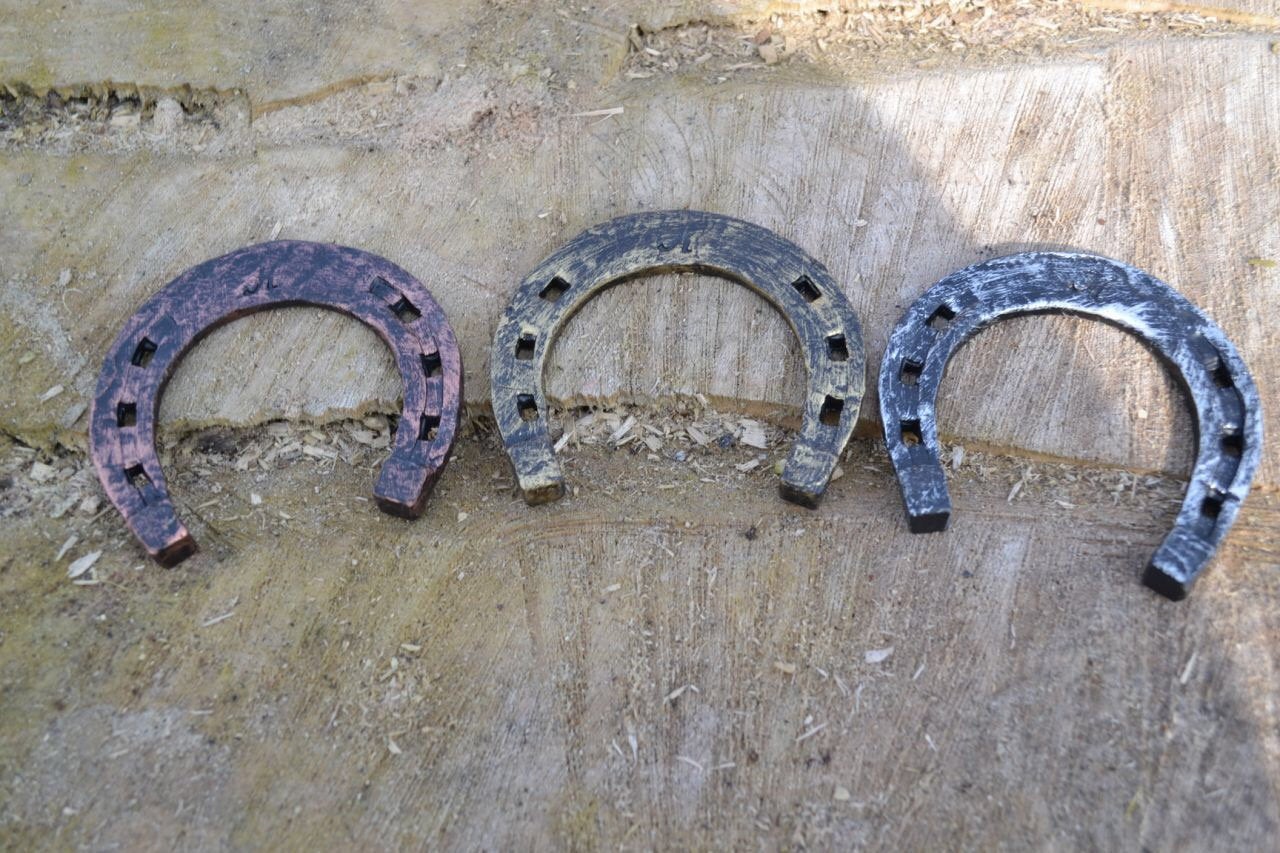 A set of 3 horseshoes, hand forged horseshoe, horse shoe, lucky talisman, iron gift, metal art, goodluck symbol, lucky horseshoe, wall decor