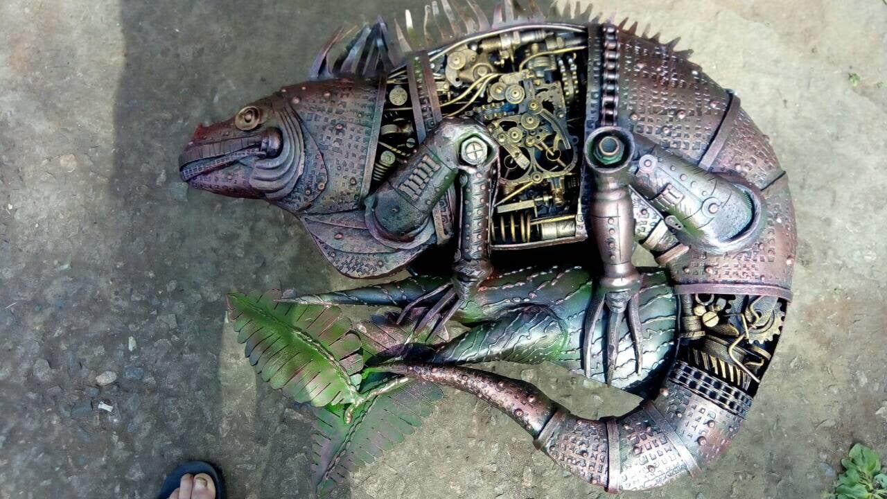 Steampunk iguana, reptile decor, steam punk, steampunk artwork, steampunk animals, industrial artwork, recycled wall art, recycled art work