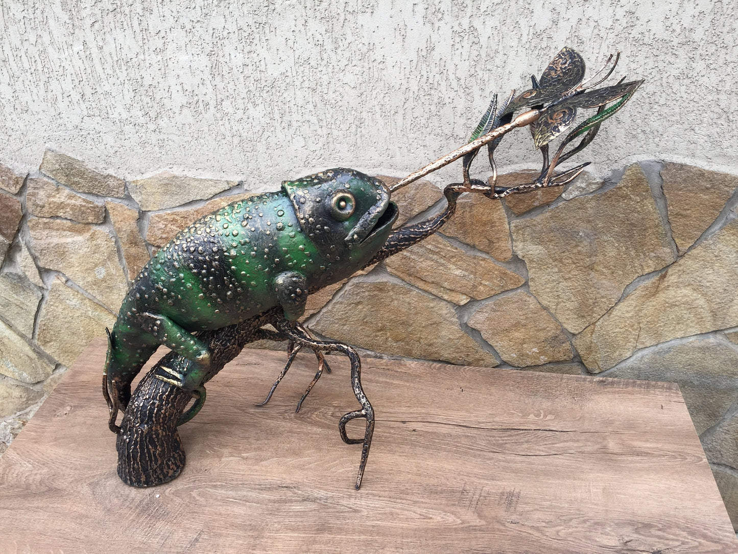 Chameleon sculpture, chameleon art, chameleon charm, chameleon birthday, chameleon costume,garden sculpture,yard art,garden decor,viking axe