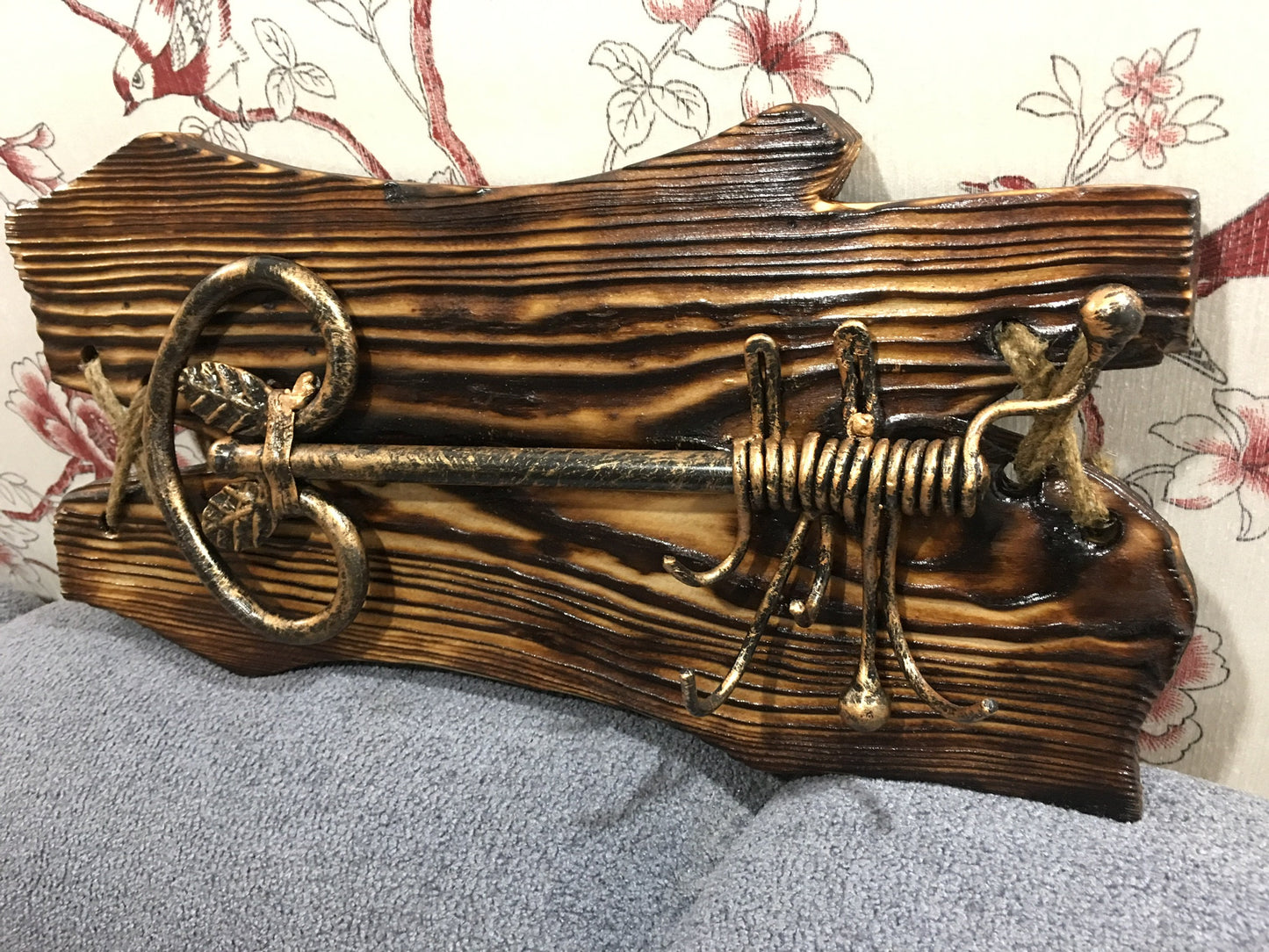 Key holder for wall, wall key holder, key hook, wife birthday gift, wife gift, gift for women, gift for mom, gift for bride, gift for wife