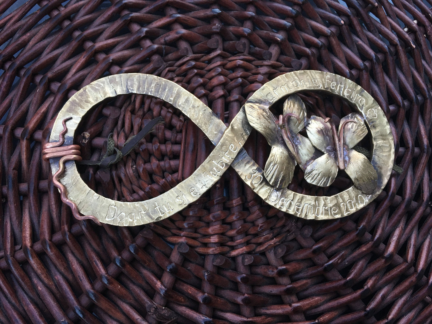 Bronze infinity sign, bronze gift, bronze gift for her, 19th anniversary, bronze gifts for her, 8th anniversary gift, bronze anniversary,axe