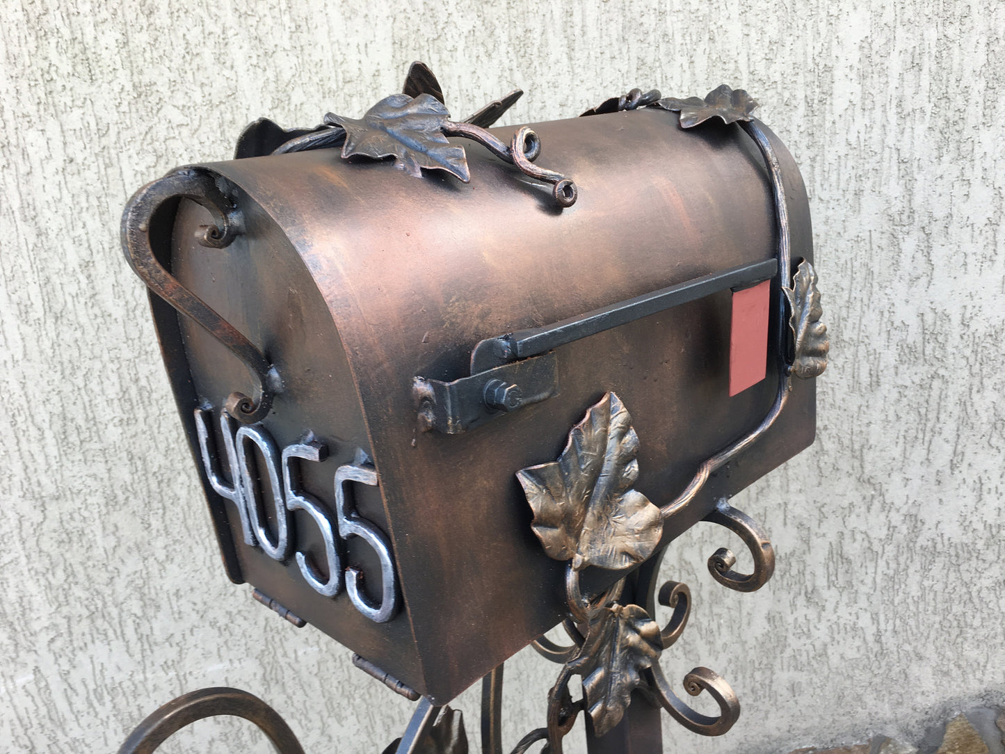 Mailbox, mailbox post, post box, mailbox numbers, lock box, letter box, mail box, mailboxes, custom mailbox, mailbox address, mailbox art