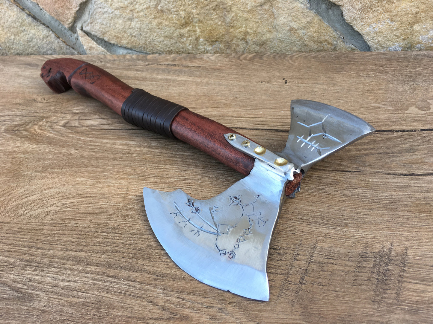 Kratos axe, Leviathan axe, God of War, viking hatchet, viking axe, mens gifts, cosplay axe, cosplay weapon, cosplay armor, cosplay,cosplayer