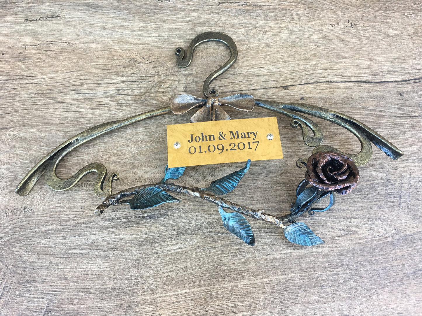 Personalized wedding hanger, bride hanger, bridal dress hanger, custom name hanger, hanger with names, bride wedding hanger, dress hanger