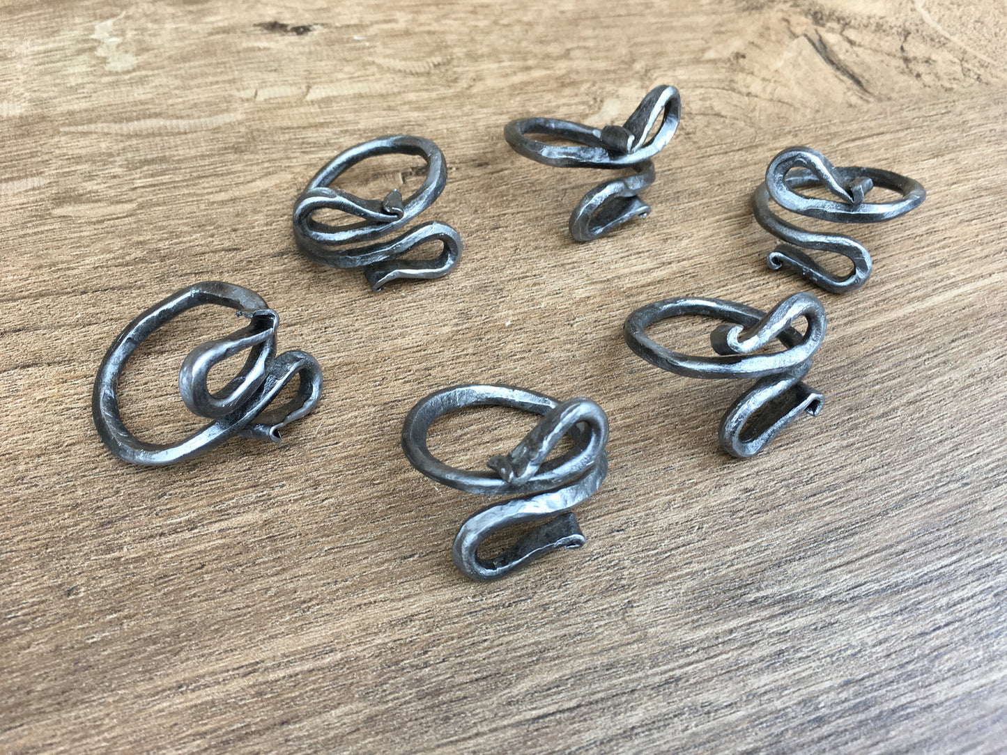 Metal napkin rings, napkin decor, napkin display, napkin dispenser, napkin for wedding, napkin ring set, tabletop decor, bridal shower gift