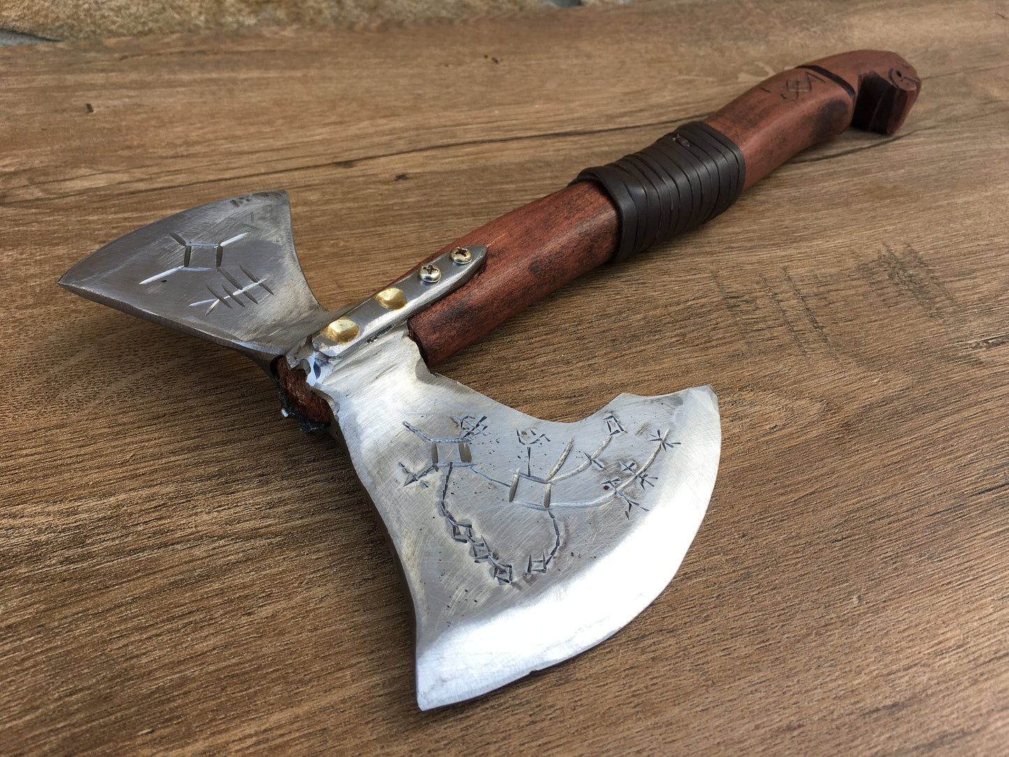 Kratos axe, Leviathan axe, God of War, viking hatchet, viking axe, mens gifts, cosplay axe, cosplay weapon, cosplay armor, cosplay,cosplayer