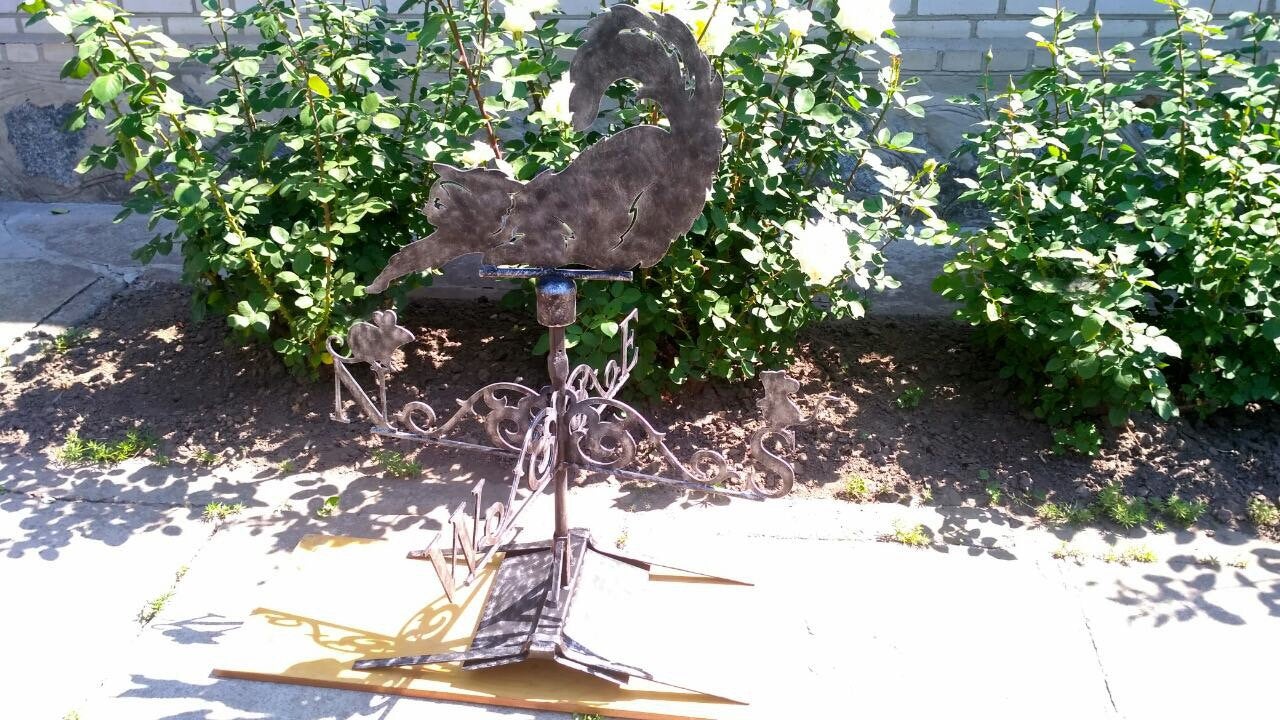 Windvane, weathervane, wind vane, weather vane, weathercock, roof mount, outside metal decor, yard art, roof metal art, garden metal decor
