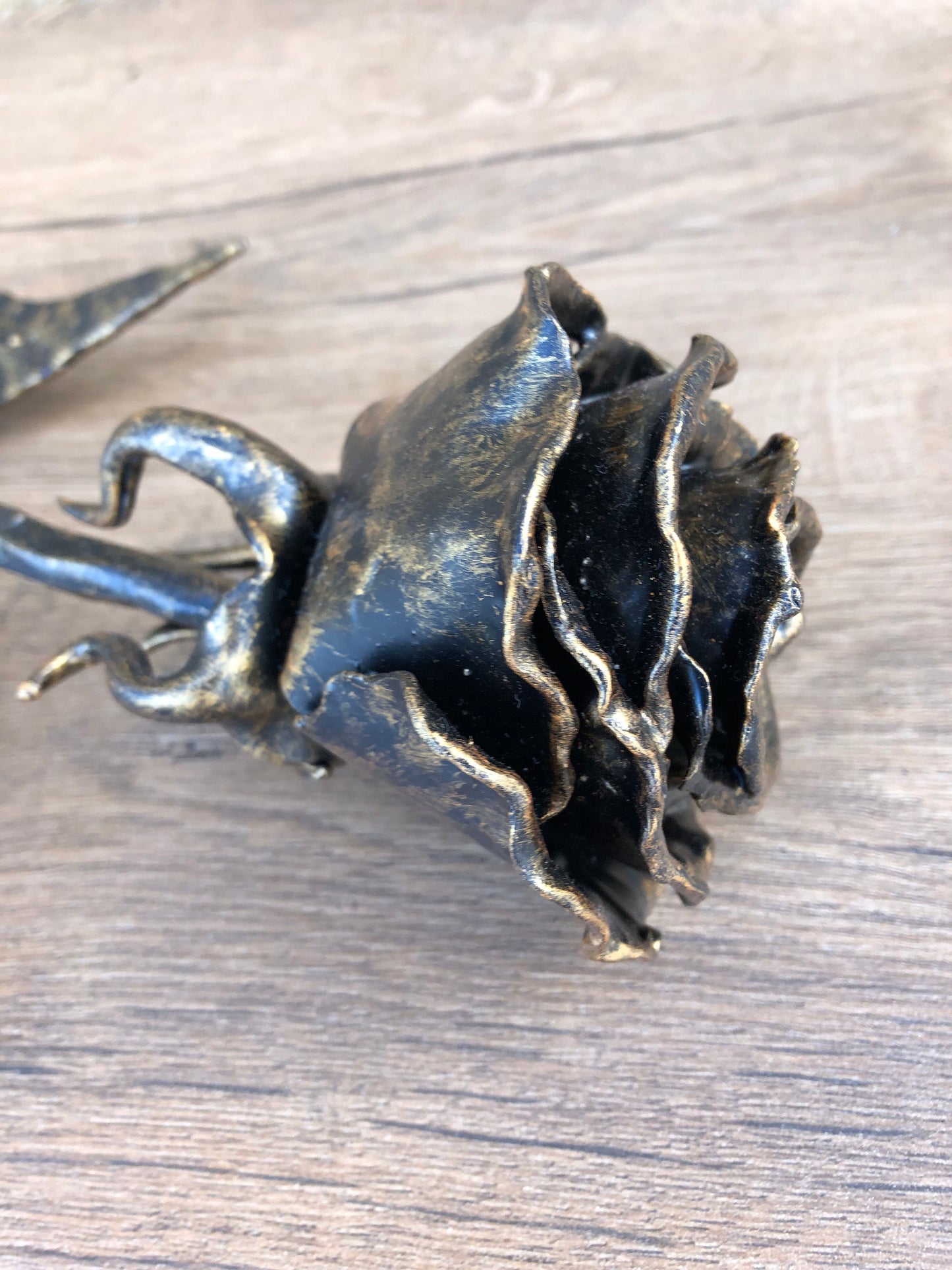 Metal rose, iron metal art, iron sculpture, steampunk furniture, iron anniversary gift for her, metal sculpture, wrought iron gift for her