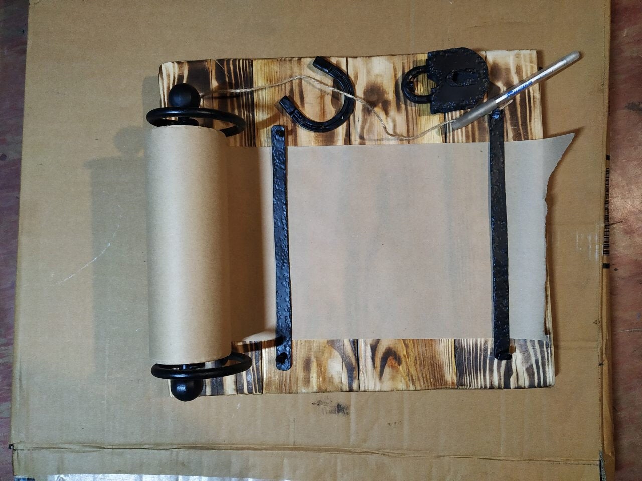 Kitchen organizer, memo board, message board, wall pad, paper roll dispenser, paper roll holder, kitchen board,kitchen wall sign,wall quotes