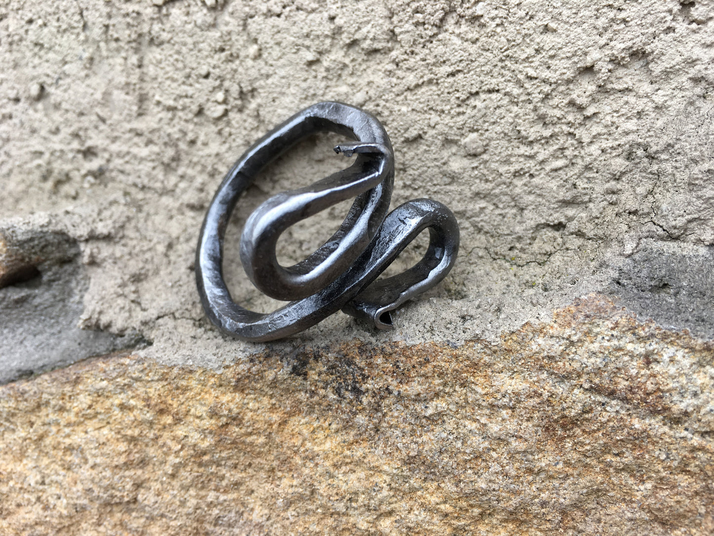 Metal napkin rings, napkin decor, napkin display, napkin dispenser, napkin for wedding, napkin ring set, tabletop decor, bridal shower gift