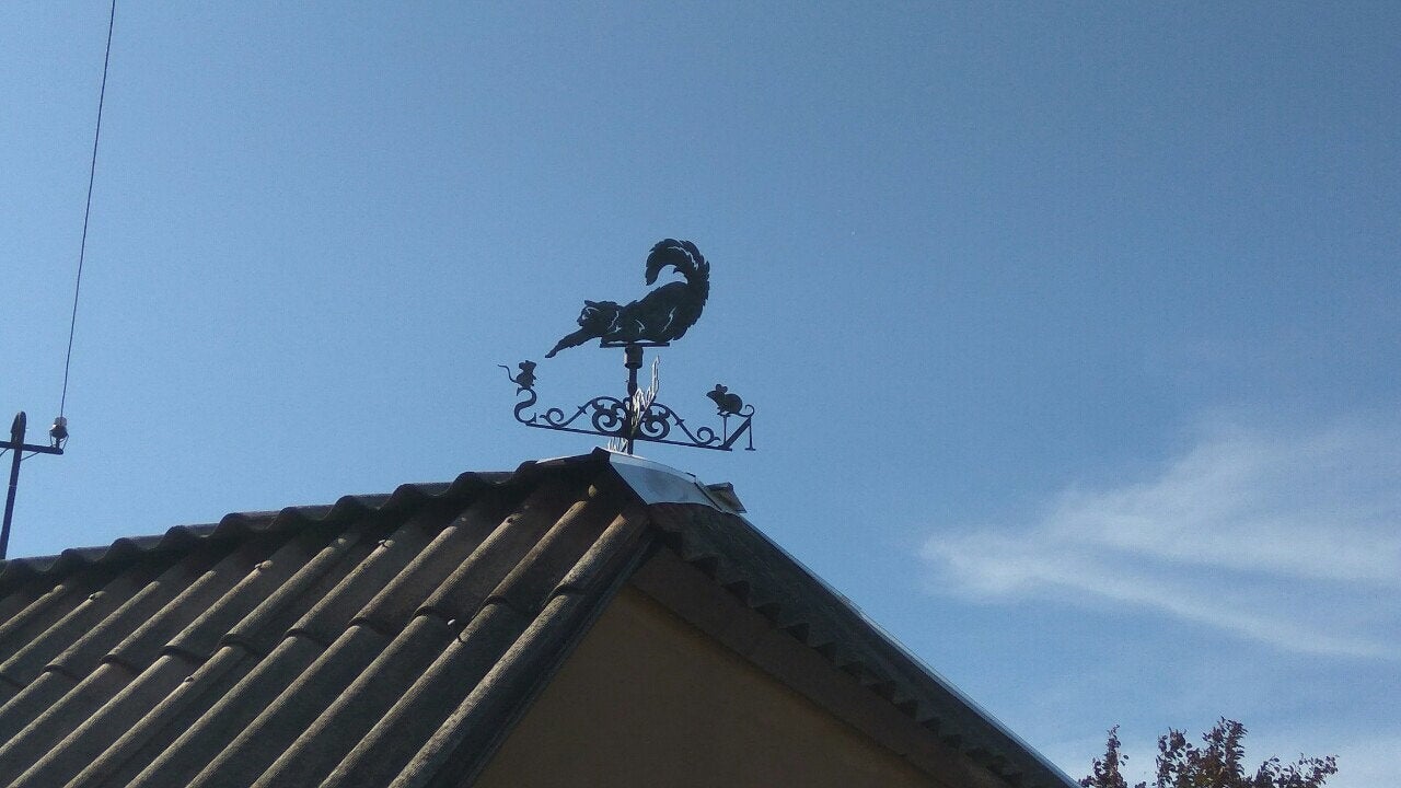 Windvane, weathervane, wind vane, weather vane, weathercock, roof mount, outside metal decor, yard art, roof metal art, garden metal decor