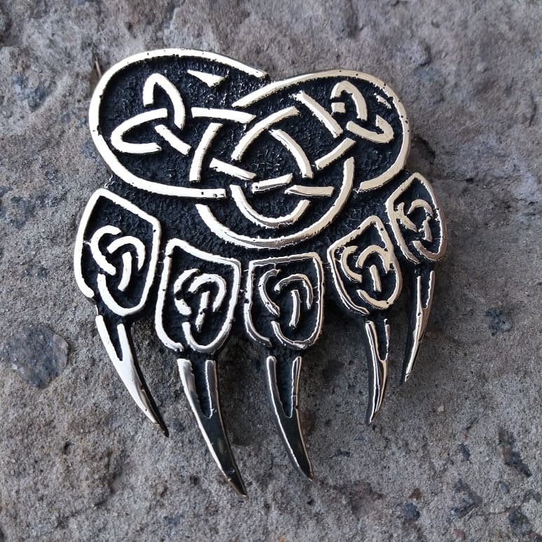 Buckle, Celtic belt buckle, engraved buckle, Celtic buckle, Celtic knot, bear, paw, mens buckle, belt buckle, leather belt, Scottish, LARP