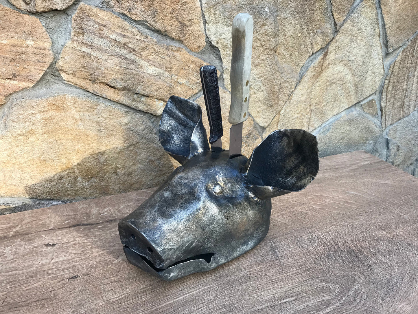 Knife holder, knife stand, knife display, kitchen knife, knife storage, knife rack, culinary gift, kitchen gift, pig, pig head, chef gift