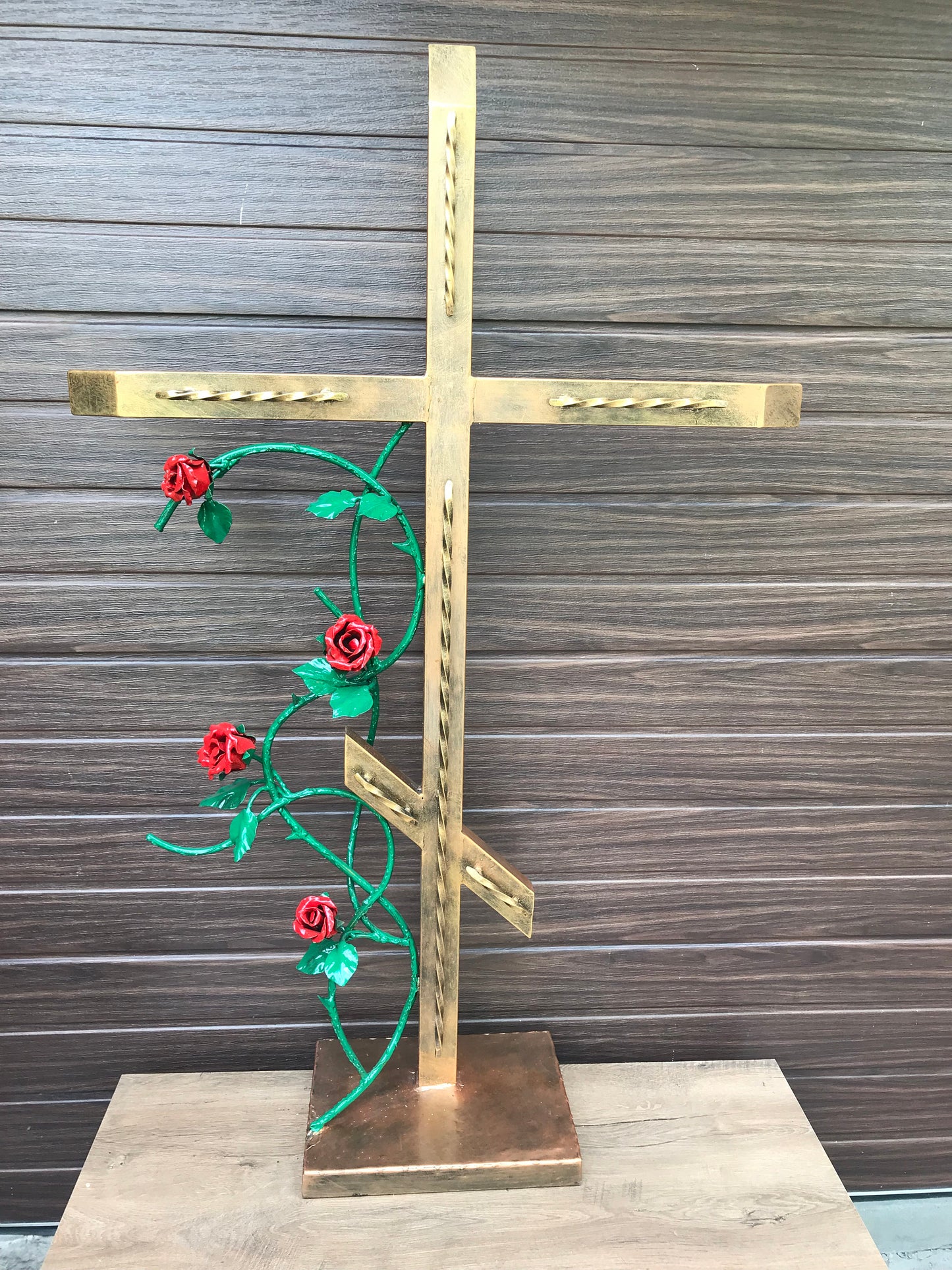 Memorial cross, cross for grave, mouring, grief, sympathy, religious, faith, tranquility, in memory, coffin,grave marker,cemetry,crematorium