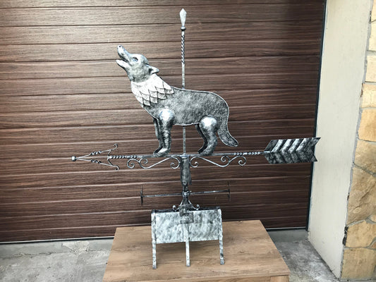 Windvane, weather vane, vane, wind vane, weathercock, roof mount, wind vane, yard art, weather vane, garden metal decor, wolf, wolf decor