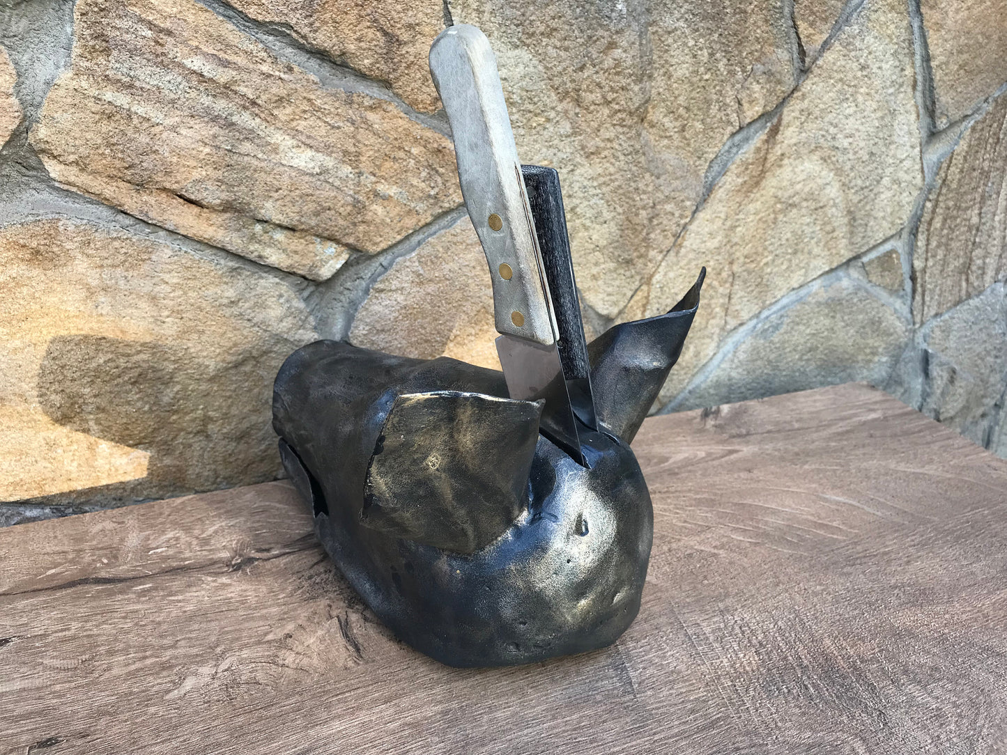 Knife holder, knife stand, knife display, kitchen knife, knife storage, knife rack, culinary gift, kitchen gift, pig, pig head, chef gift