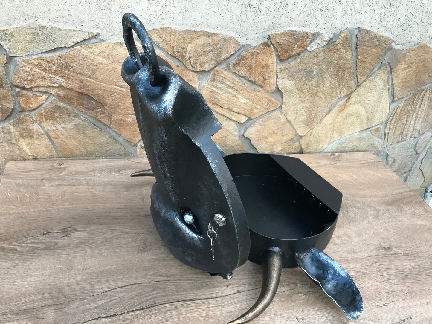 Mailbox with lock, mailbox, mail box, locking mailbox, mail boxes, bull head, bull decor, bull gift,mailboxes,mail box outdoor,mail box post