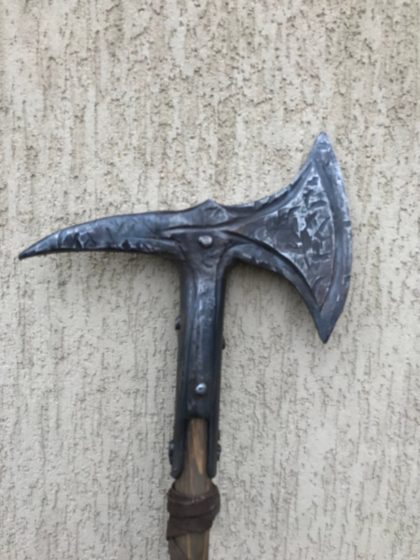Skyrim axe, The Elder Scrolls, Iron Battleaxe, battle axe, mens armor, cosplay axe, cosplay axe, anniversary gift, mens gift, cosplay weapon