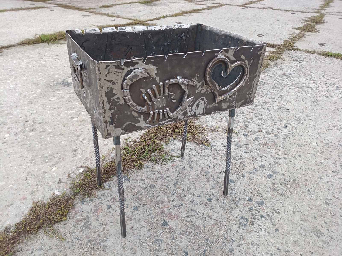Portable grill, brazier, charcoal grill, brazier grill, fire pit, BBQ gift, skewers,iron gift, outdoor grill, bbq grill, Christmas BBQ,grill