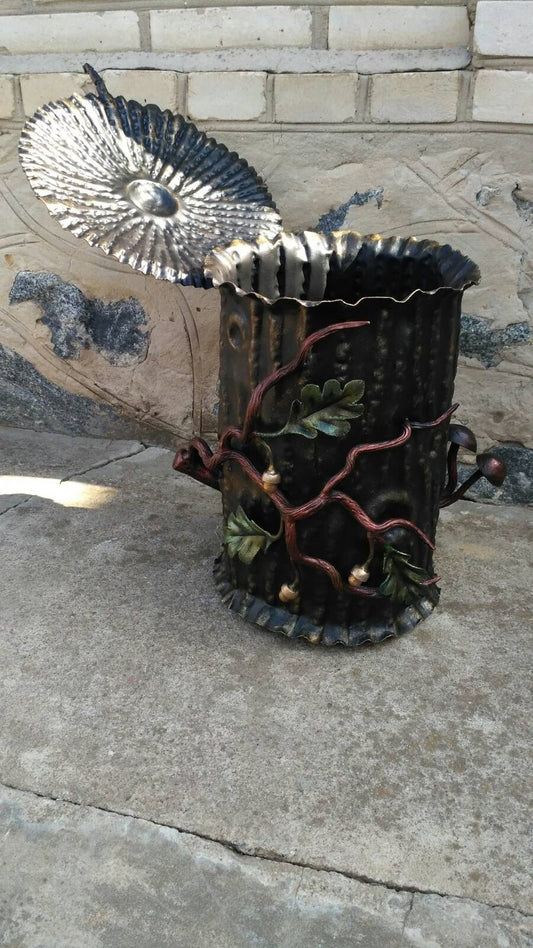 Waste bin, chest, trash bin, trash can, waste basket, garbage can, storage box, garbage bin, jewelry chest, metal trash can, metal trash bin