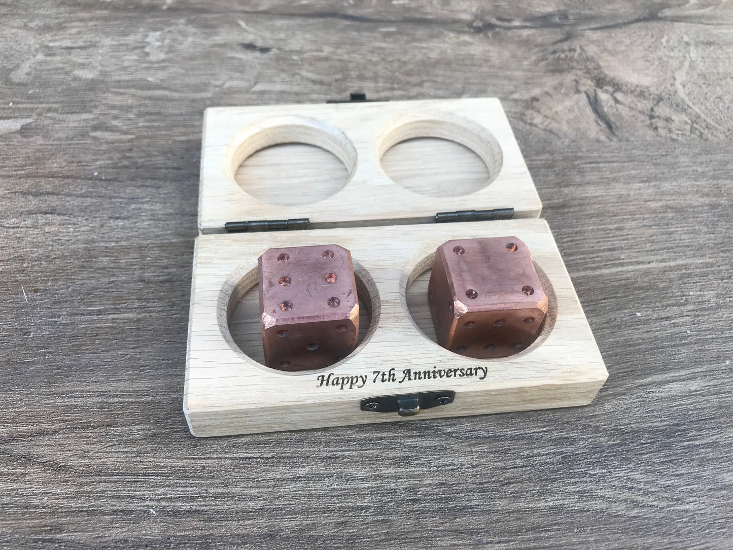 Copper anniversary, copper gift, copper dices, dice box, gift box, engraved gift, personalized gift, dice games, tabletop game, board game