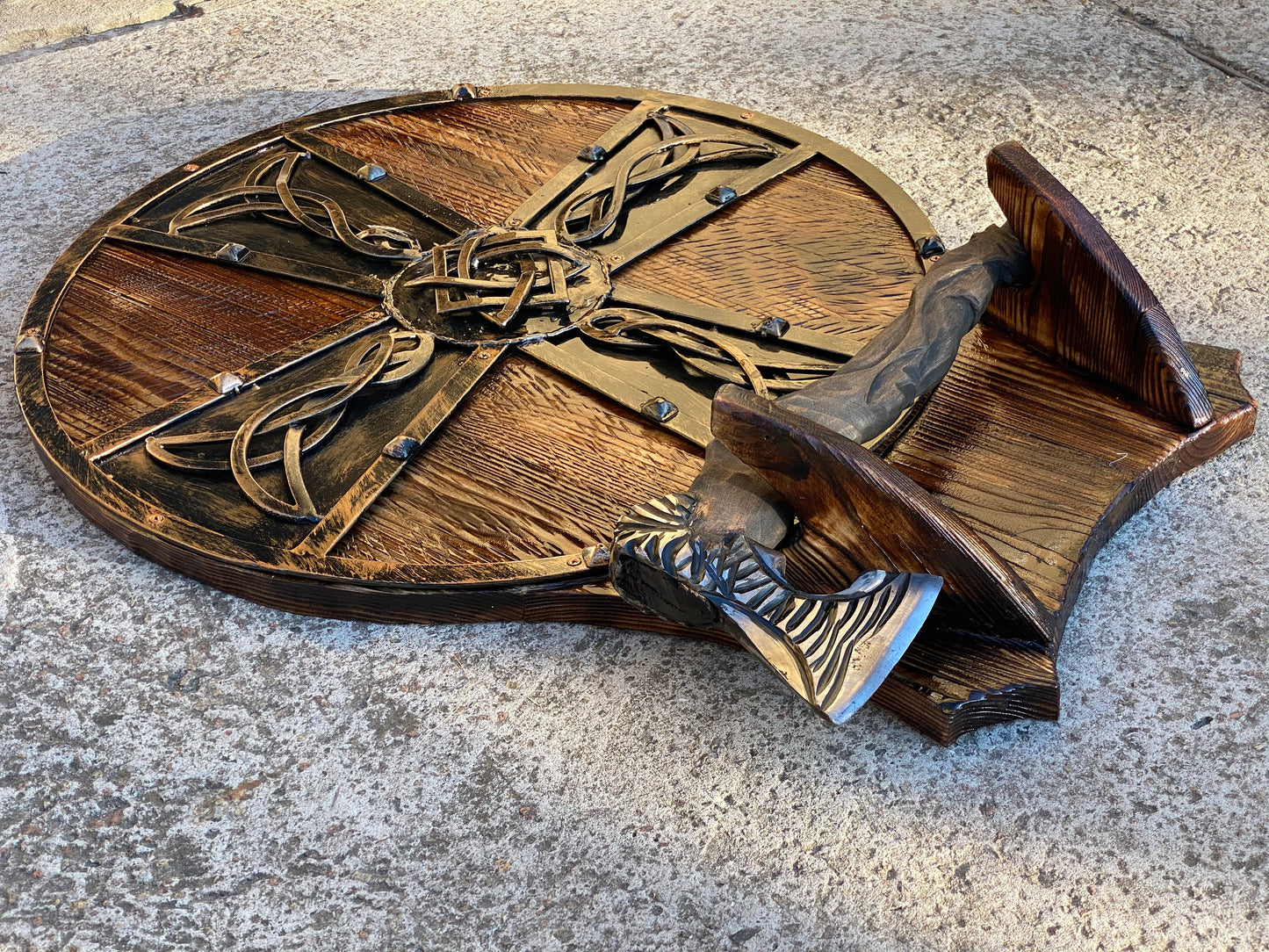 Celtic shield, decorative shield, axe holder, shield, viking shield, Christmas gift, cosplay armor, mens gift, axe, medieval shield, viking
