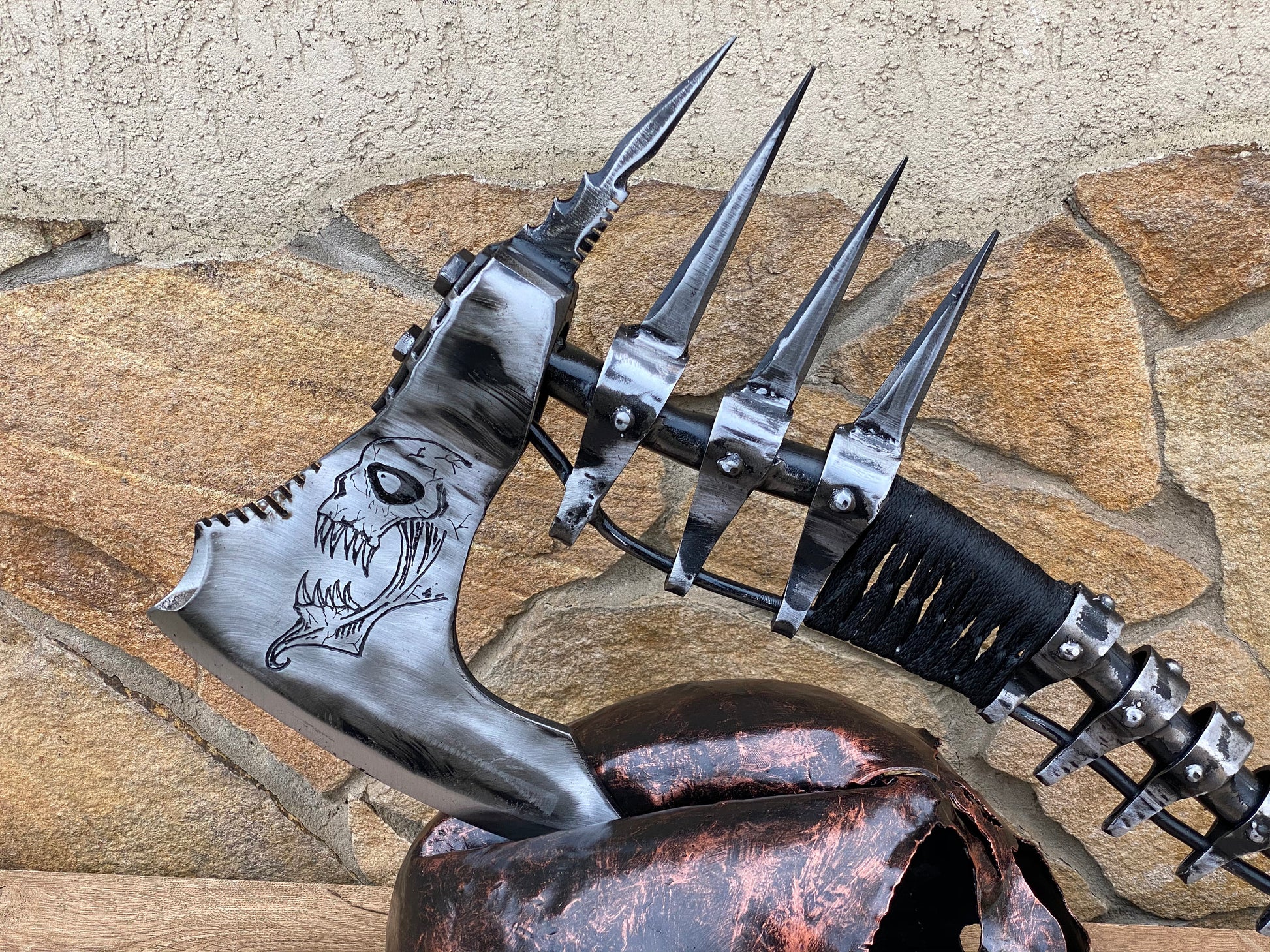 Axe, axe holder, iron gift, steel gift, skull, viking, mens gifts, medieval, anniversary gift,Halloween,viking gift,Christmas,boyfriend gift