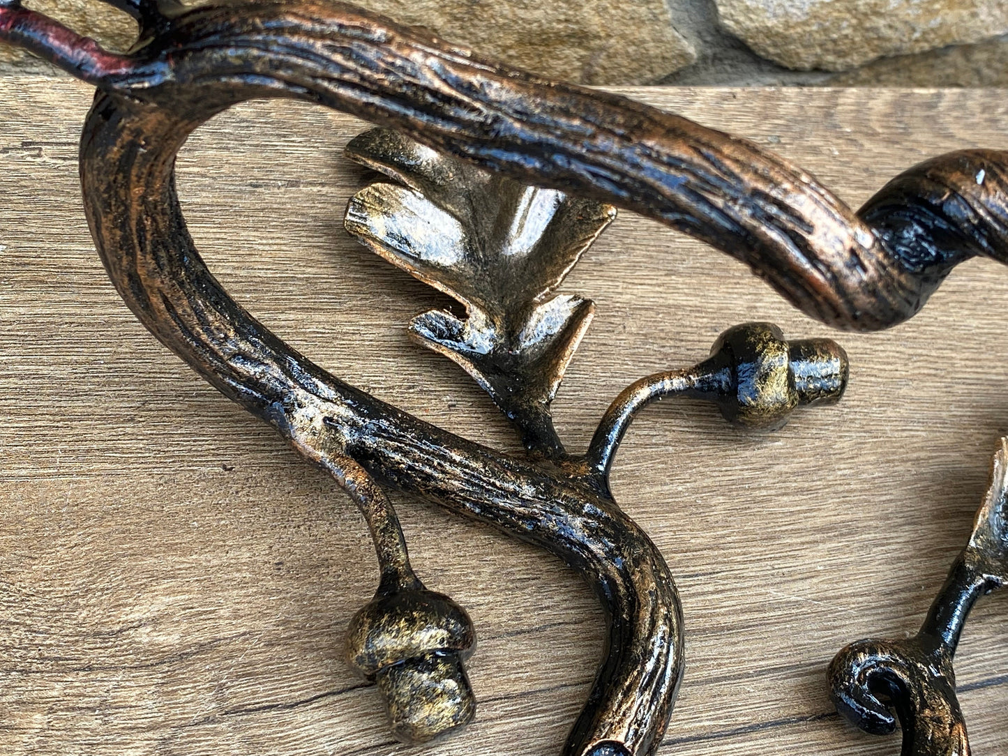 Door pull, door handle, door hardware, cardinal, oak, acorn, bird, forest decor, Christmas, animal, jungle, safari, tropical decor, zoo