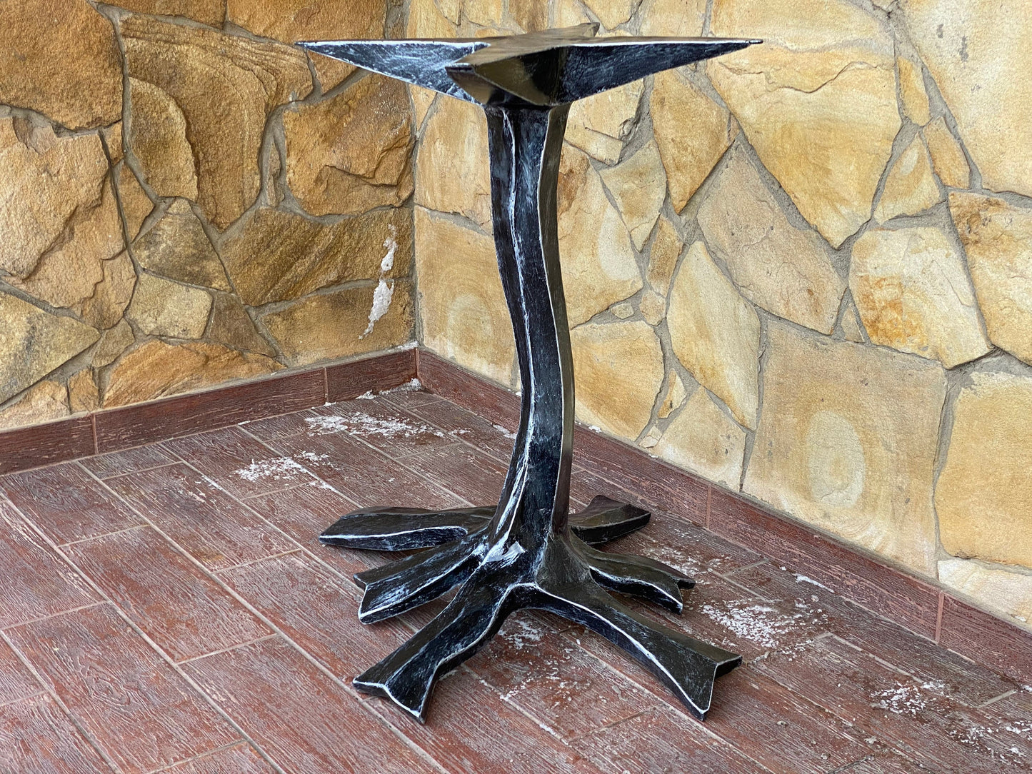 Table leg, table, trunk, tree stump table, coffee table, birthday, anniversary, kitchen, dining room, living room, furniture, Christmas