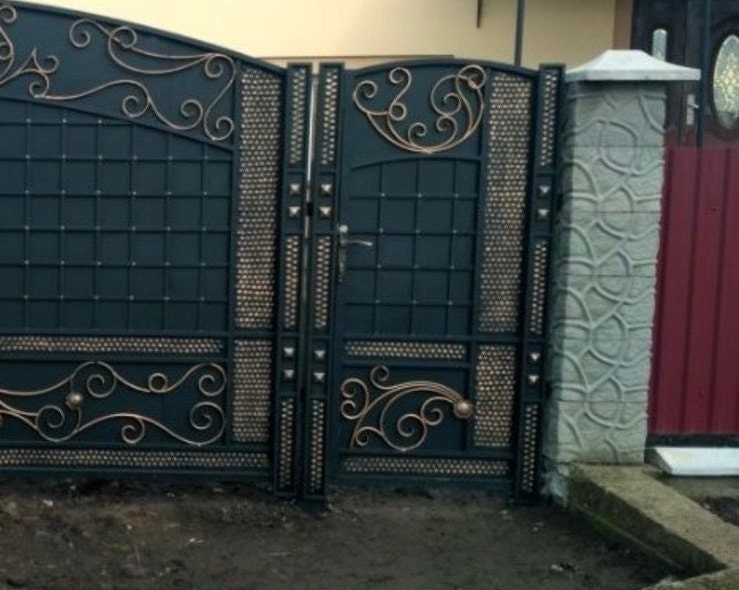 Wicket, gate, door, fence, yard, garden, balcony, privacy screen, railing, handrail, birthday, Christmas, anniversary, iron gift, new house