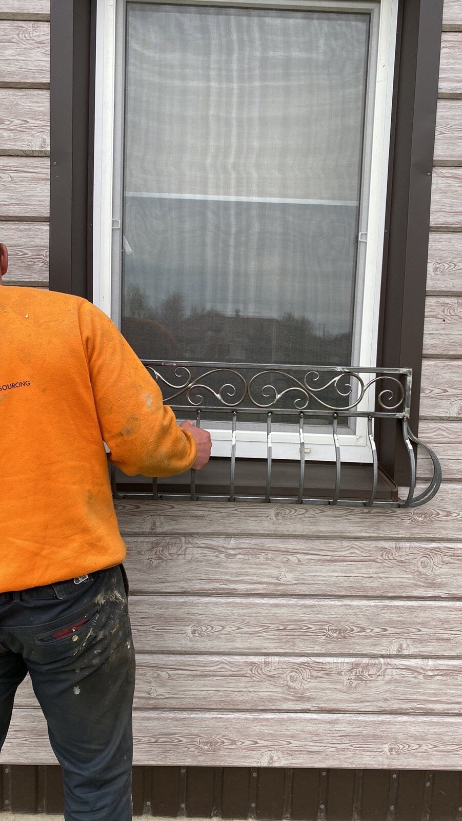 Custom listing for Steve (part 1): window guard