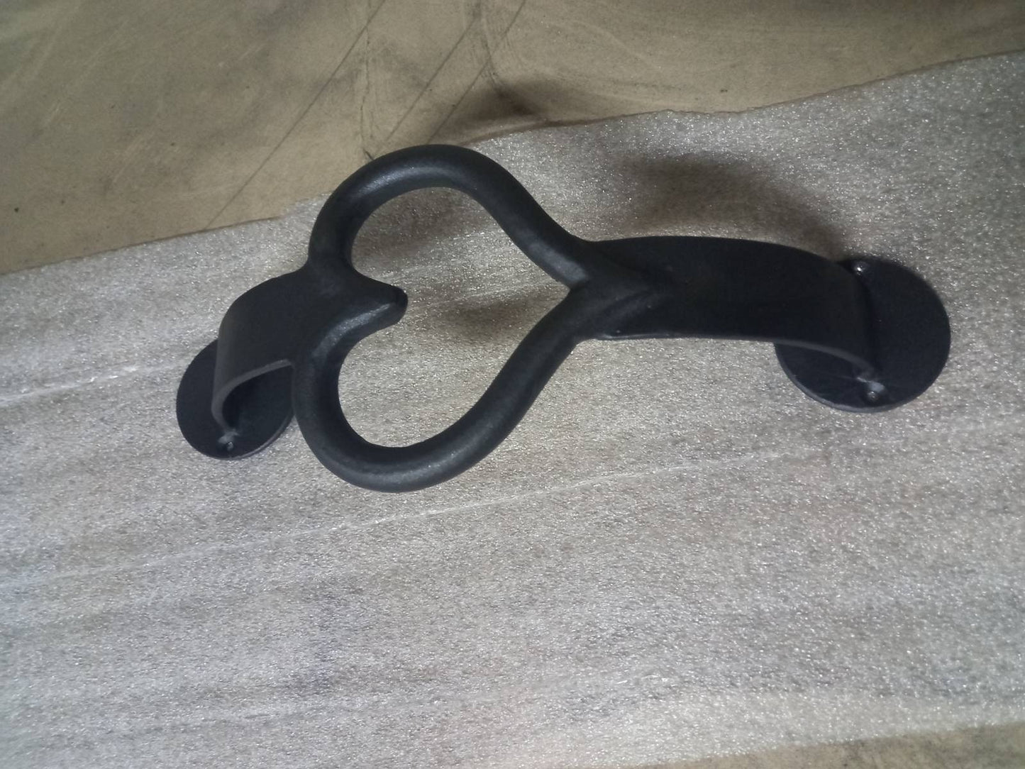 Door handle, door pull, heart, 6th anniversary, room decor, iron gift, barn, entrance, bathroom, birthday, engagement,betrothal,love,wedding