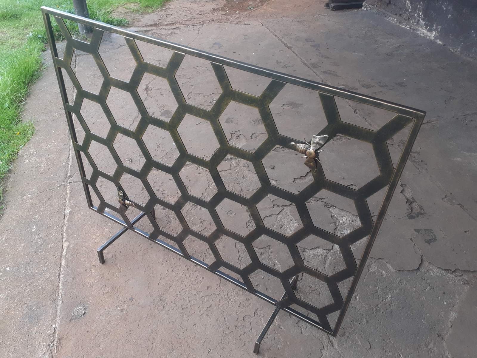 Fireplace screen, honeycomb, honey, bee, groomsman, mens gift, Fathers Day, Christmas, new house, anniversary, fireplace, wedding, firewood