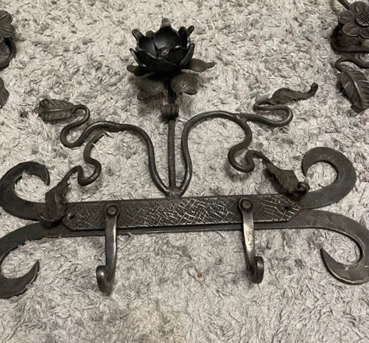 Hanger, hook, towel hook, kitchen hanger, towel bar, kitchen hook, bathroom, shelf, wall hook, clothes, hallway, entryway, medieval, viking