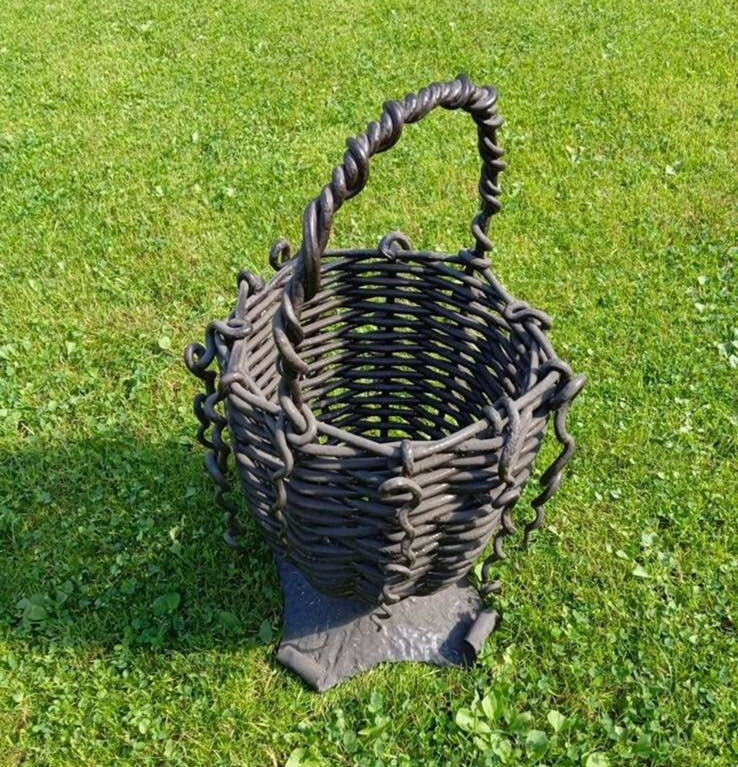 Basket, garden, flower basket, Thanksgiving gift, firewood holder, birthday, anniversary, Mothers Day, retirement gift, grandma, Christmas