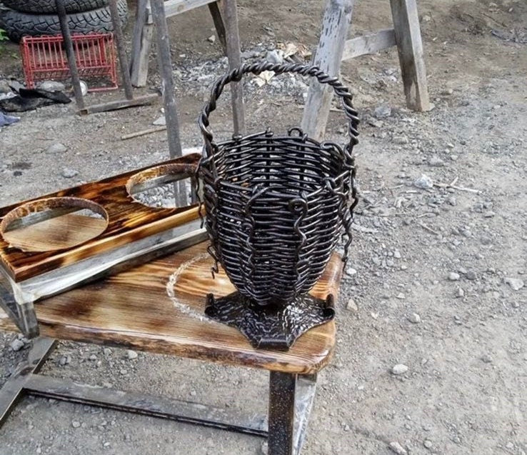 Basket, garden, flower basket, Thanksgiving gift, firewood holder, birthday, anniversary, Mothers Day, retirement gift, grandma, Christmas