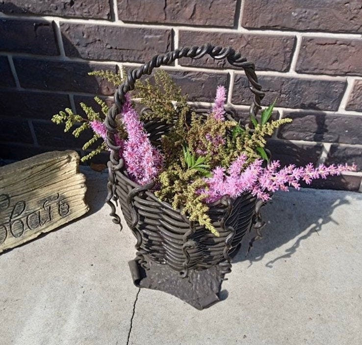 Basket, garden, flower basket, Thanksgiving gift, firewood holder, birthday, anniversary, Mothers Day, retirement gift, grandma, Christmas